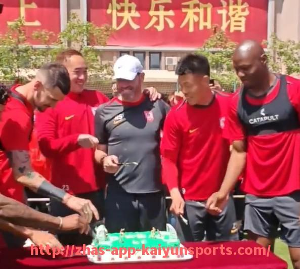 开云体育app下载-篮球运动员赛季中体能保持与伤病预防的科学策略